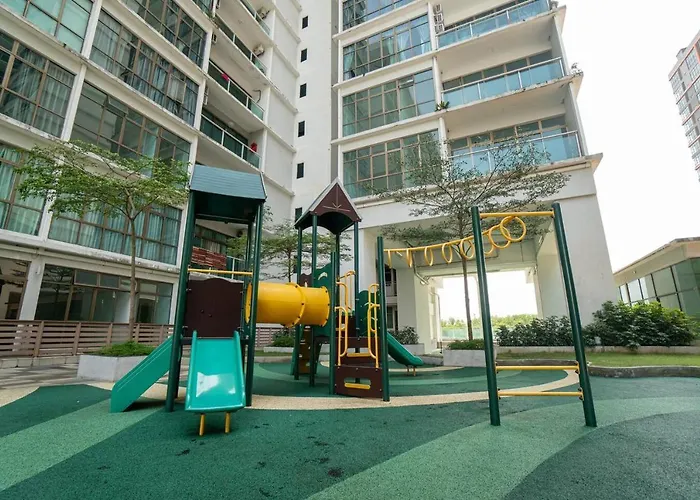 Mount Austin #Palazio B2 Pool View 1-3Pax #Mspro