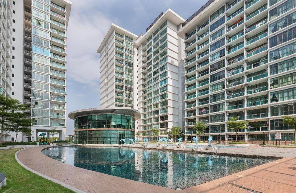 Mount Austin #palazio B2 Pool View 1-3pax #mspro * Johor Bahru